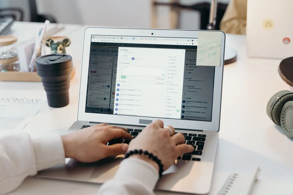 Configurer ses emails sur mobile et Outlook