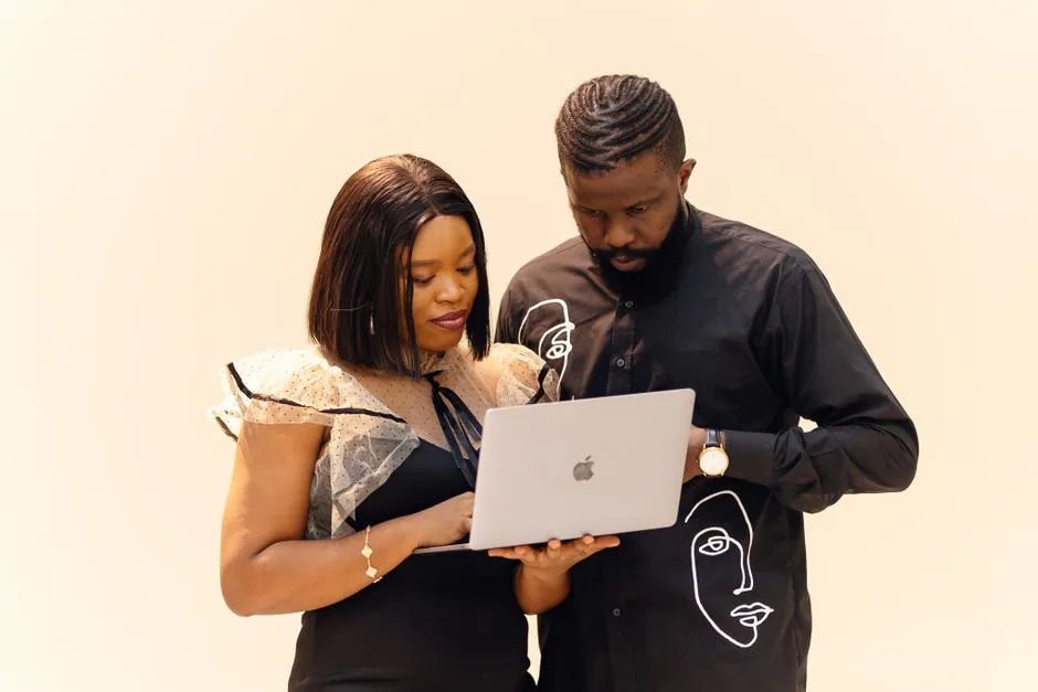 Les outils numériques indispensables pour une startup camerounaise
